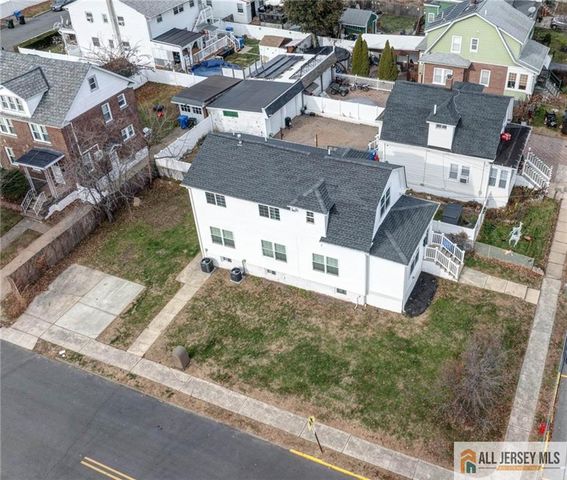 27 S 2nd Street, Fords, NJ 08863