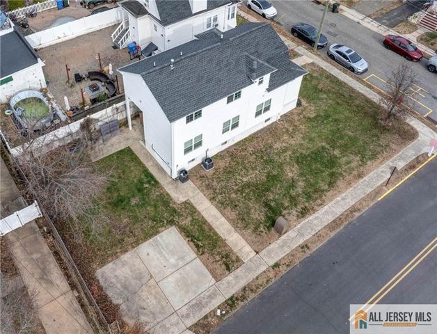 27 S 2nd Street, Fords, NJ 08863