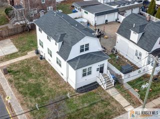 27 S 2nd Street, Fords, NJ 08863