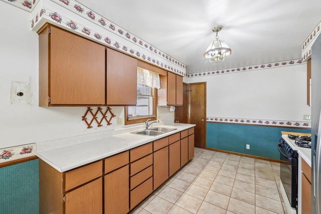 115 E Emmett Street, Portage, WI 53901