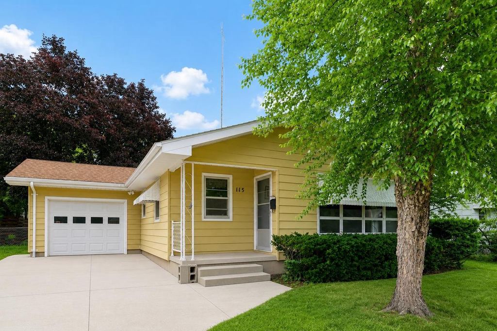 115 E Emmett Street, Portage, WI 53901