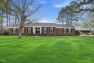 1200 Meadowlark Road, Dunn, NC 28334