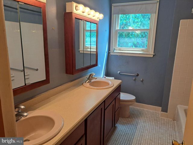 31 OLD HICKORY DR, Richboro, PA 18954