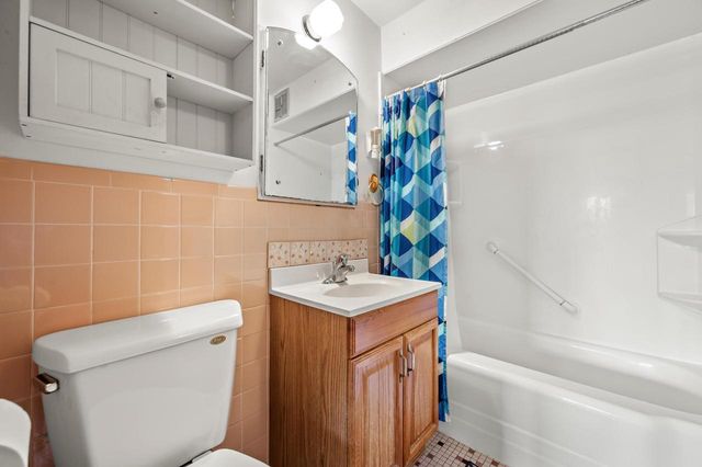 N40W26975 Capitol DRIVE, Pewaukee, WI 53072
