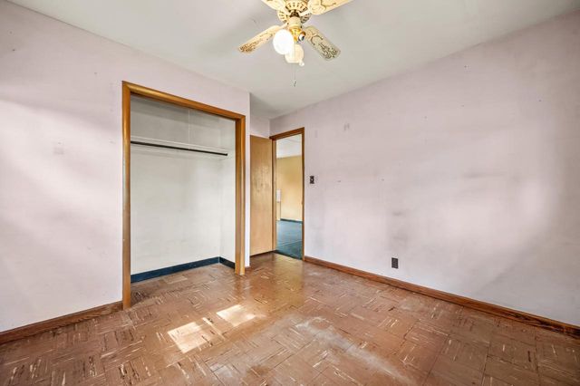 N40W26975 Capitol DRIVE, Pewaukee, WI 53072