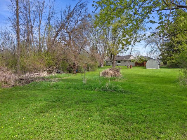 N40W26975 Capitol DRIVE, Pewaukee, WI 53072