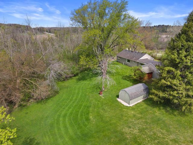 N40W26975 Capitol DRIVE, Pewaukee, WI 53072