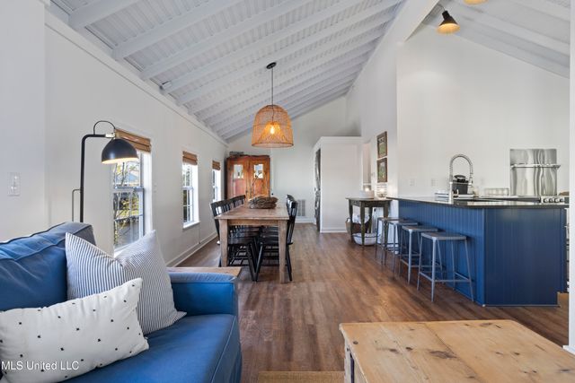 11046 New York Street, Bay Saint Louis, MS 39520