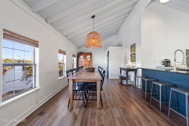 11046 New York Street, Bay Saint Louis, MS 39520