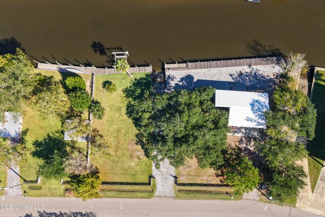 11046 New York Street, Bay Saint Louis, MS 39520