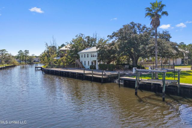 11046 New York Street, Bay Saint Louis, MS 39520