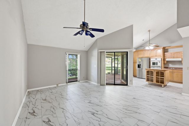 9364 Ketay Circle 5, Boca Raton, FL 33428