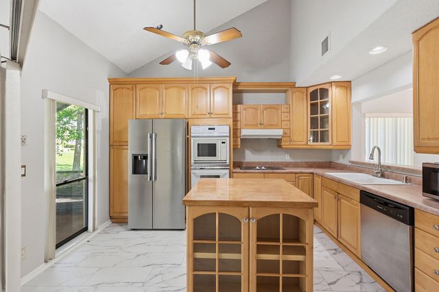 9364 Ketay Circle 5, Boca Raton, FL 33428