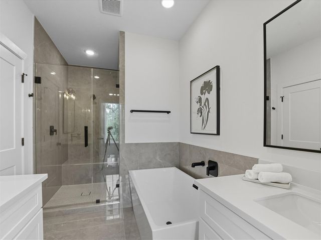 1802 Del Norte Street B, Houston, TX 77018