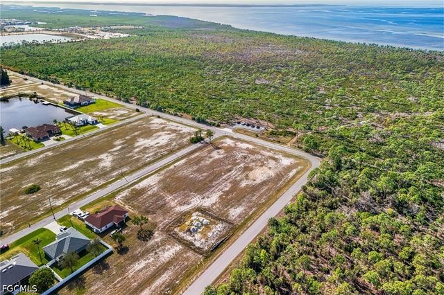 NW 40th LN, Cape Coral, FL 33993