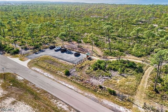 NW 40th LN, Cape Coral, FL 33993