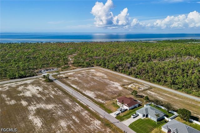 NW 40th LN, Cape Coral, FL 33993