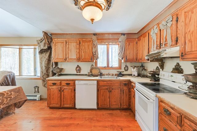 10 Colleen Way, East Bridgewater, MA 02333