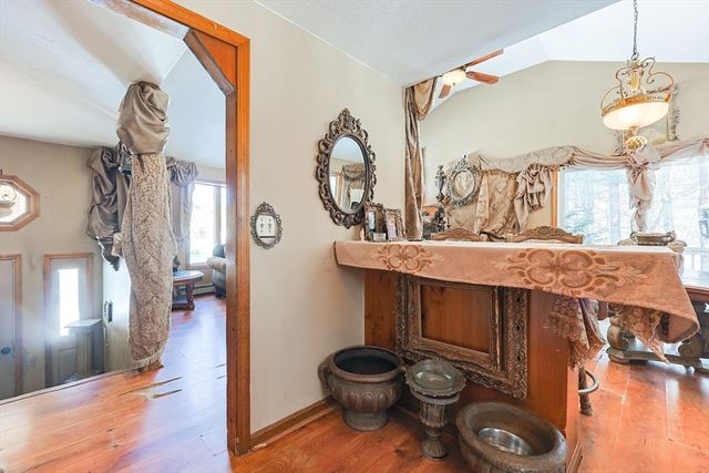 10 Colleen Way, East Bridgewater, MA 02333