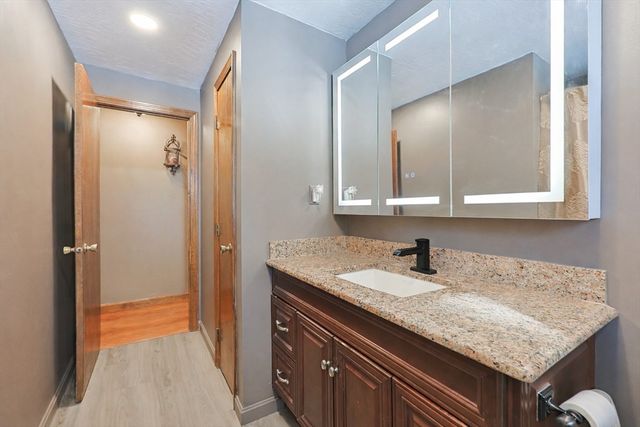 10 Colleen Way, East Bridgewater, MA 02333