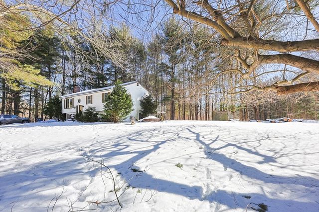 10 Colleen Way, East Bridgewater, MA 02333