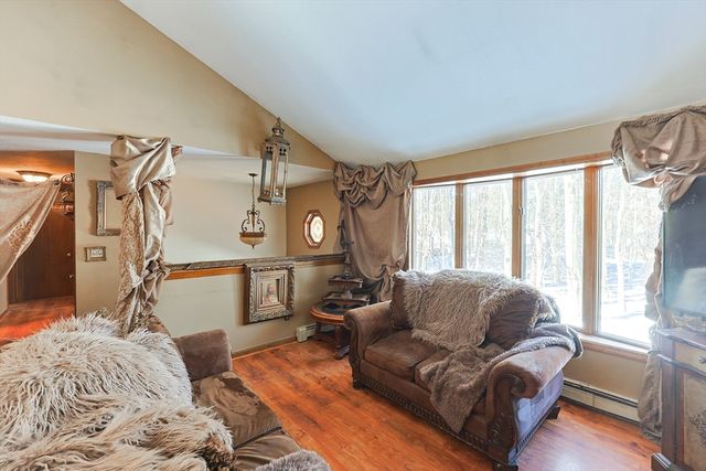 10 Colleen Way, East Bridgewater, MA 02333