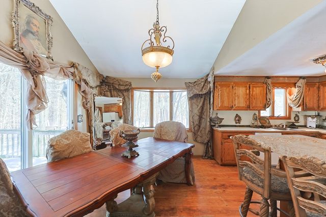 10 Colleen Way, East Bridgewater, MA 02333