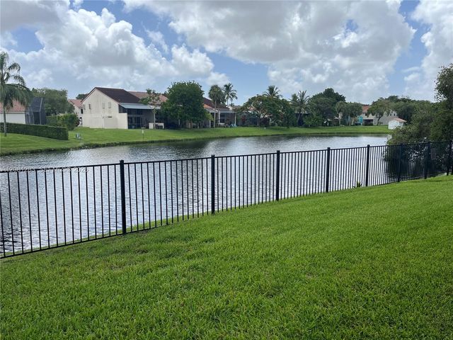 248 NW 47th Avenue, Deerfield Beach, FL 33442