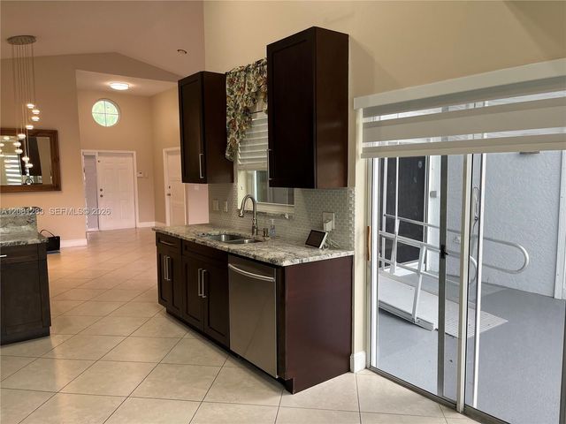 248 NW 47th Avenue, Deerfield Beach, FL 33442
