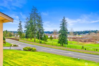 23305 Lakeview Drive #C204, Mountlake Terrace, WA 98043