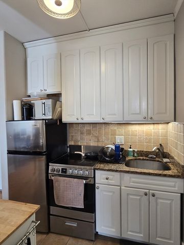 21 Beacon St 10C, Boston, MA 02108