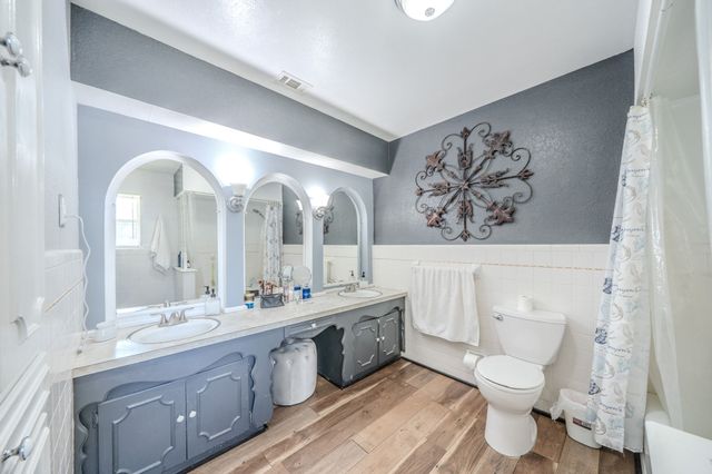 2233 Westfield Street, Grand Prairie, TX 75050