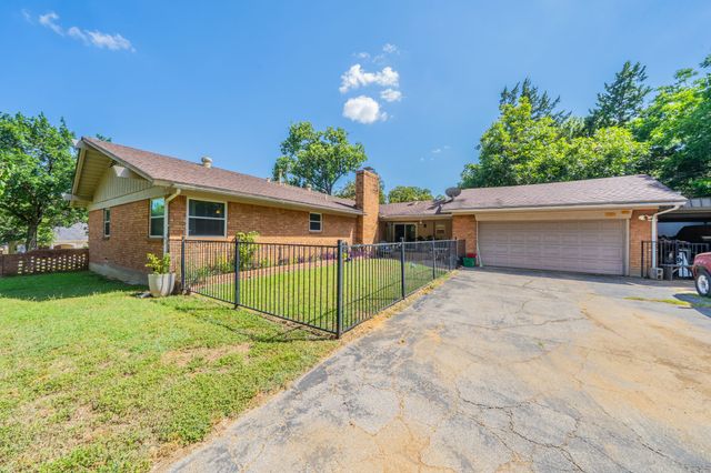 2233 Westfield Street, Grand Prairie, TX 75050