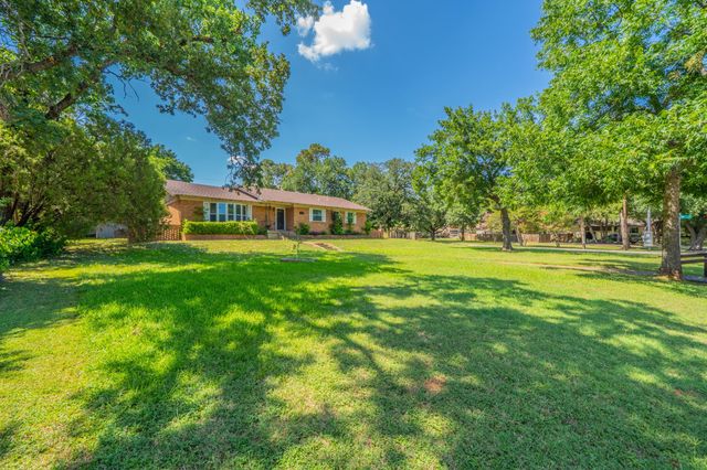 2233 Westfield Street, Grand Prairie, TX 75050