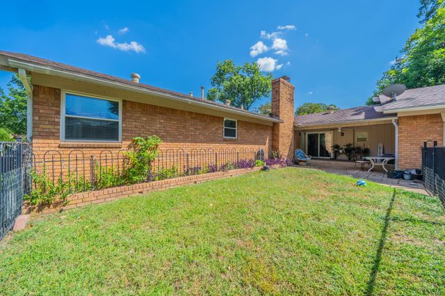2233 Westfield Street, Grand Prairie, TX 75050