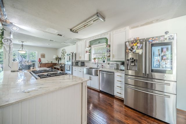 2233 Westfield Street, Grand Prairie, TX 75050