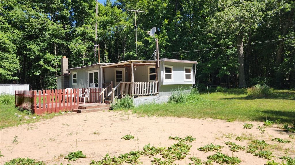 5213 S Newcosta Avenue, Newaygo, MI 49337