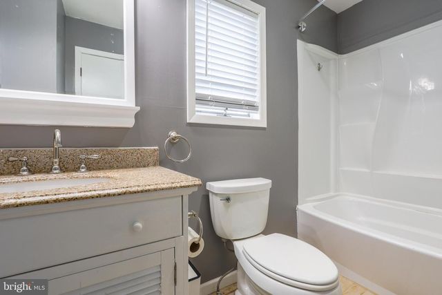 105 ATLANTIC AVE, Waretown, NJ 08758