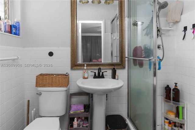 1221 NE 26th Ave, Pompano Beach, FL 33062
