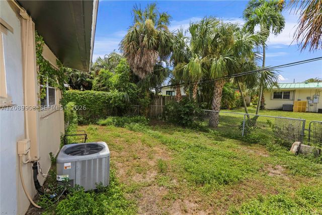 1221 NE 26th Ave, Pompano Beach, FL 33062