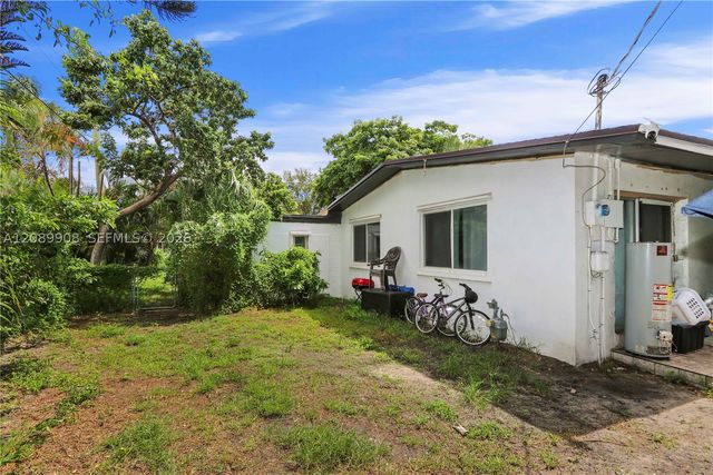 1221 NE 26th Ave, Pompano Beach, FL 33062