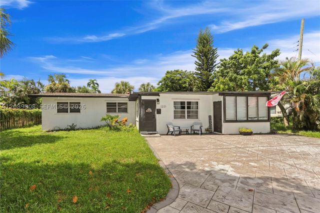 1221 NE 26th Ave, Pompano Beach, FL 33062