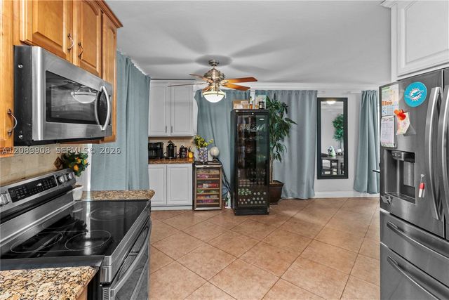 1221 NE 26th Ave, Pompano Beach, FL 33062