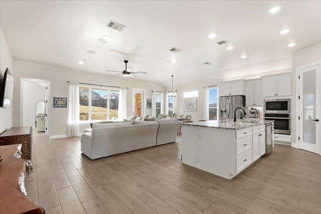 304 Morning Ridge CT, Georgetown, TX 78628