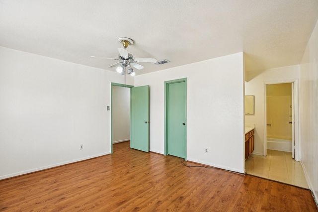 8379 La Roche Lane, Houston, TX 77036