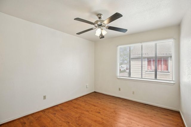 8379 La Roche Lane, Houston, TX 77036