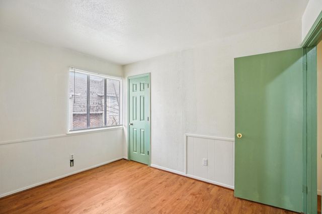 8379 La Roche Lane, Houston, TX 77036