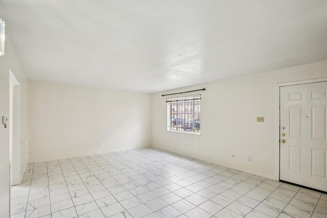 8379 La Roche Lane, Houston, TX 77036