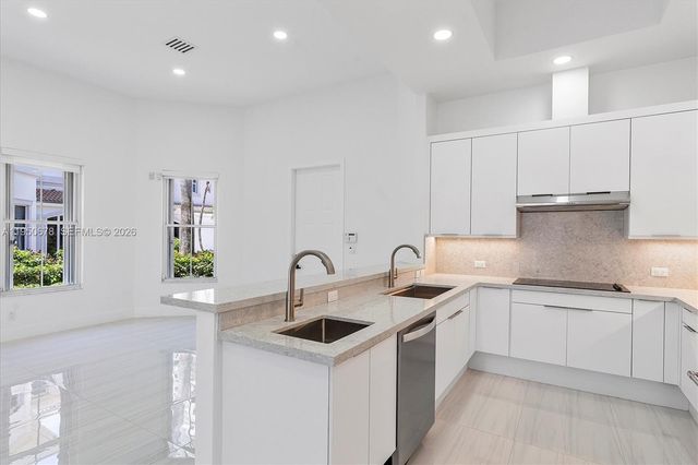 21301 NE 38th Ave 58, Aventura, FL 33180