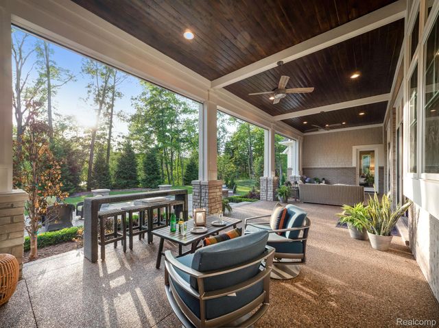 4701 PINNACLE Boulevard, Rochester, MI 48306